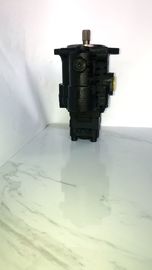 NACHI Original 1.5 Tons Excavator Mini Piston Pump PVD-0B-18P PC15 Black Color